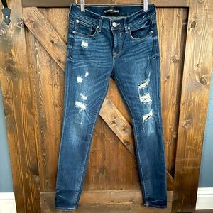 Express Legging Jean w/ Destructed/Ripped Detail - Mid-Rise, Size 4